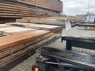 Ca. 29x Mandioqueira vlonderplanken, 21x120mm, lengte 1/450cm, 6/400cm